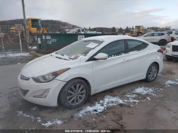 5NPDH4AE8GH769855 2016 HYUNDAI ELANTRA - Image 2