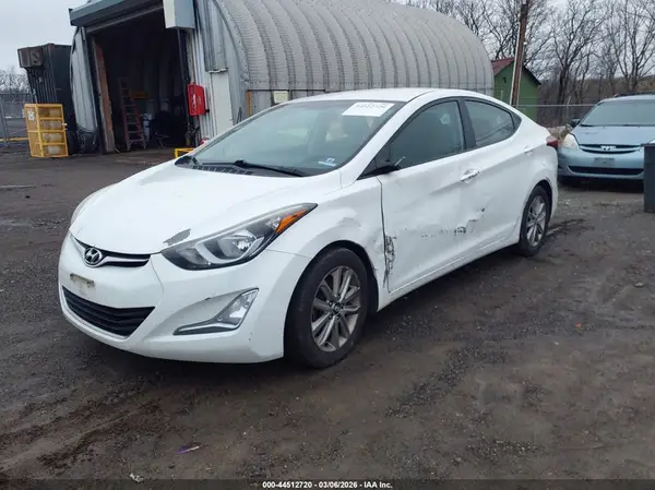 5NPDH4AE8GH770097 2016 HYUNDAI ELANTRA - Image 2