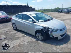 5NPDH4AE8GH771508 2016 HYUNDAI ELANTRA