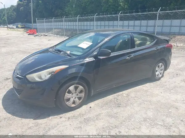 5NPDH4AE8GH774439 2016 HYUNDAI ELANTRA - Image 2