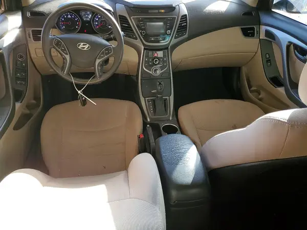 5NPDH4AE8GH775588 2016 HYUNDAI ELANTRA - Image 8