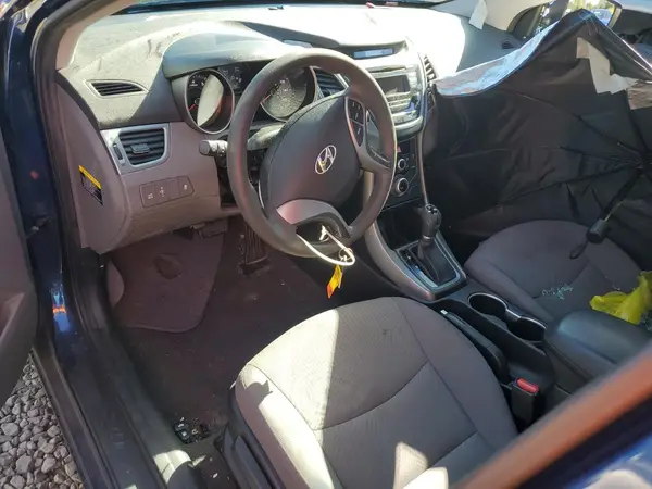 5NPDH4AE8GH775784 2016 HYUNDAI ELANTRA - Image 8