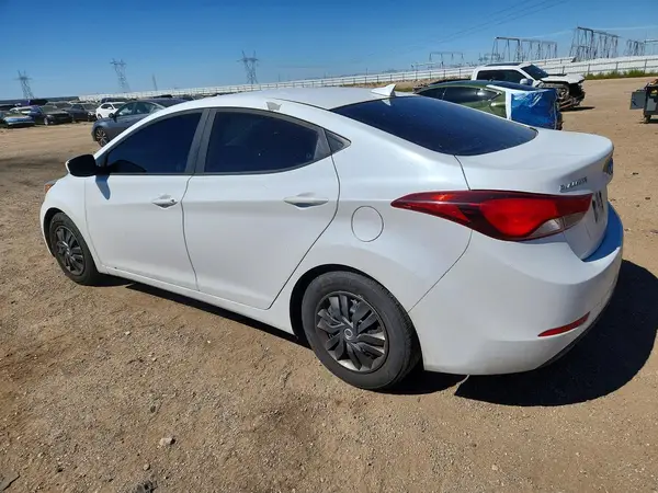 5NPDH4AE8GH775879 2016 HYUNDAI ELANTRA - Image 2