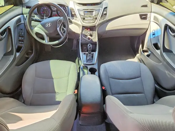 5NPDH4AE8GH775879 2016 HYUNDAI ELANTRA - Image 8