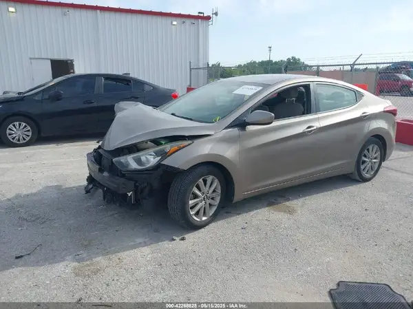 5NPDH4AE8GH776014 2016 HYUNDAI ELANTRA - Image 2