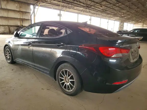 5NPDH4AE8GH776269 2016 HYUNDAI ELANTRA - Image 2