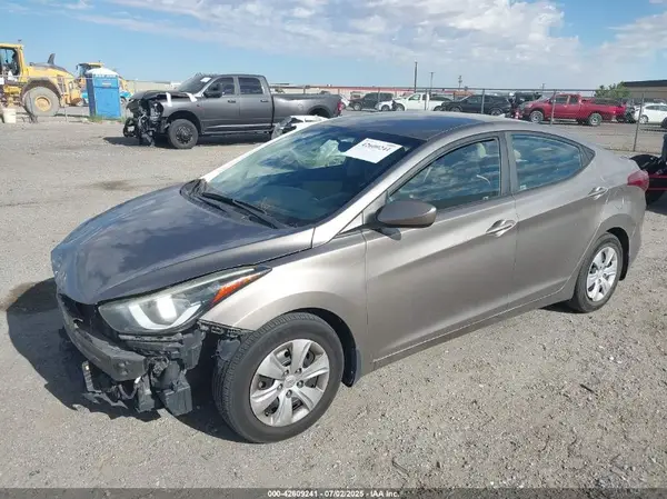 5NPDH4AE8GH776644 2016 HYUNDAI ELANTRA - Image 2