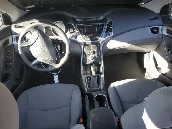 5NPDH4AE8GH777406 2016 HYUNDAI ELANTRA - Image 8