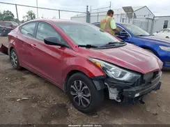 5NPDH4AE8GH777633 2016 HYUNDAI ELANTRA