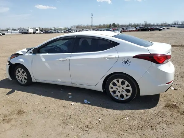 5NPDH4AE8GH778152 2016 HYUNDAI ELANTRA - Image 2