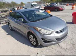 5NPDH4AE8GH779608 2016 HYUNDAI ELANTRA