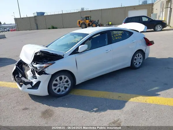 5NPDH4AE8GH781326 2016 HYUNDAI ELANTRA - Image 2