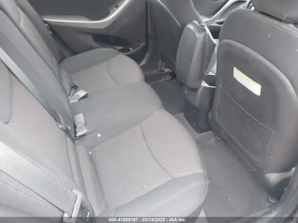 5NPDH4AE8GH781407 2016 HYUNDAI ELANTRA - Image 8