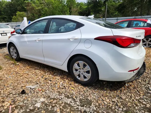 5NPDH4AE8GH781729 2016 HYUNDAI ELANTRA - Image 2