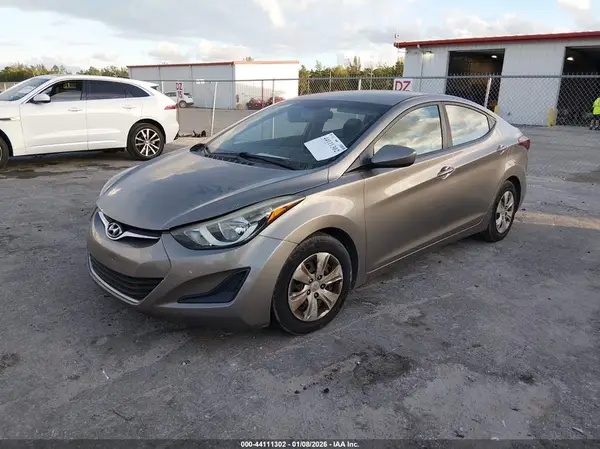 5NPDH4AE8GH782010 2016 HYUNDAI ELANTRA - Image 2