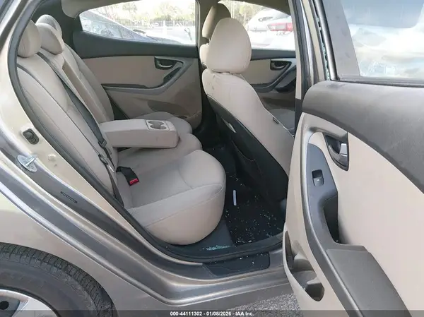 5NPDH4AE8GH782010 2016 HYUNDAI ELANTRA - Image 8
