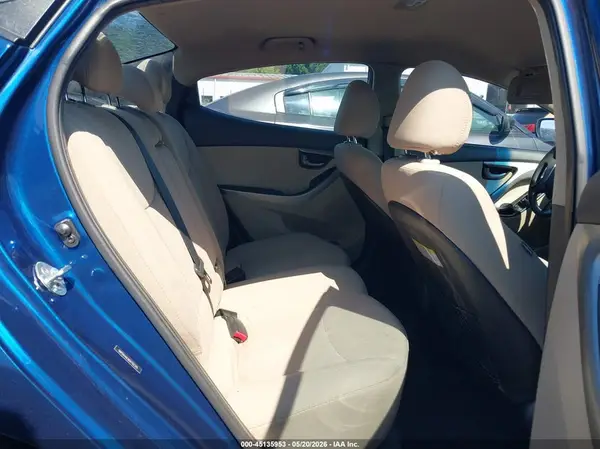 5NPDH4AE8GH782315 2016 HYUNDAI ELANTRA - Image 8