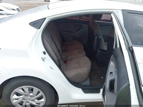 5NPDH4AE8GH783237 2016 HYUNDAI ELANTRA - Image 8
