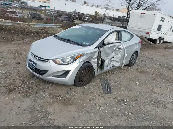 5NPDH4AE8GH783951 2016 HYUNDAI ELANTRA - Image 2