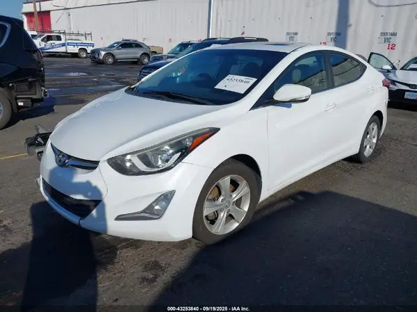 5NPDH4AE8GH785134 2016 HYUNDAI ELANTRA - Image 2