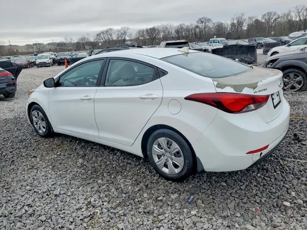 5NPDH4AE8GH786154 2016 HYUNDAI ELANTRA - Image 2