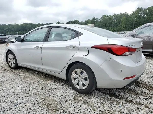 5NPDH4AE8GH786218 2016 HYUNDAI ELANTRA - Image 2
