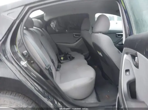 5NPDH4AE8GH786431 2016 HYUNDAI ELANTRA - Image 8