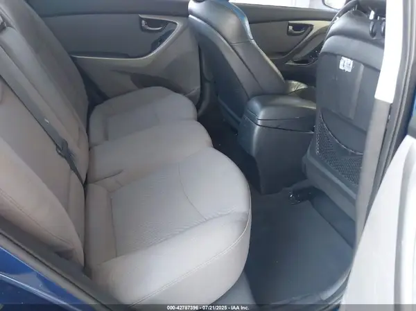 5NPDH4AE8GH786543 2016 HYUNDAI ELANTRA - Image 8