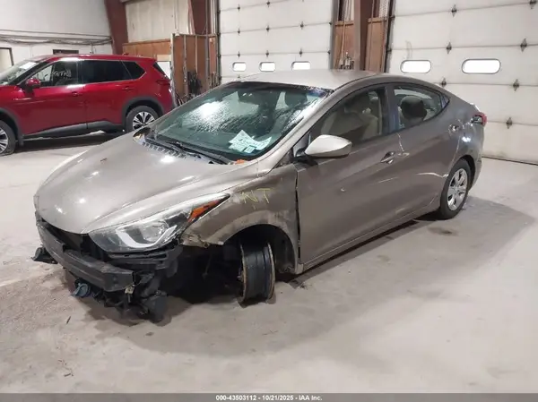 5NPDH4AE8GH786820 2016 HYUNDAI ELANTRA - Image 2