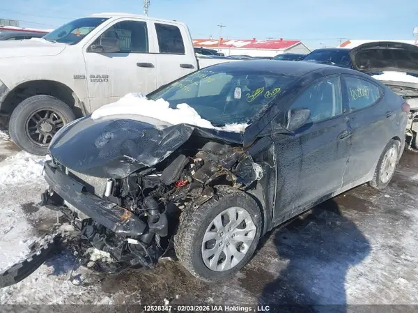5NPDH4AE8GH786977 2016 HYUNDAI ELANTRA - Image 2
