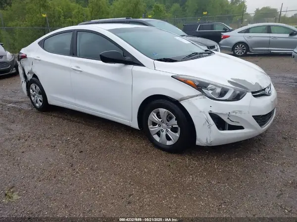 5NPDH4AE8GH787014 2016 HYUNDAI ELANTRA - Image 1