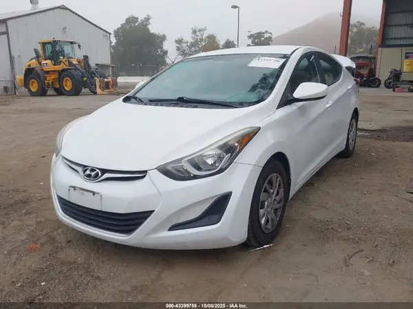 5NPDH4AE8GH787188 2016 HYUNDAI ELANTRA - Image 2