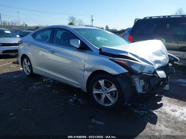 5NPDH4AE8GH787773 2016 HYUNDAI ELANTRA - Image 1