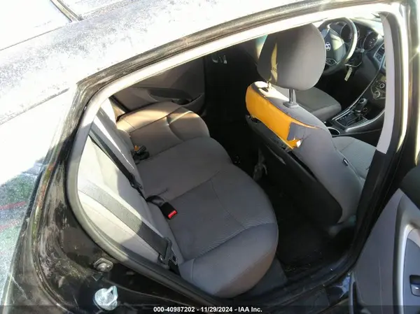 5NPDH4AE8GH788809 2016 HYUNDAI ELANTRA - Image 8