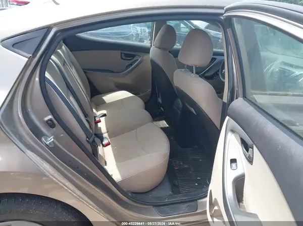 5NPDH4AE8GH789491 2016 HYUNDAI ELANTRA - Image 8