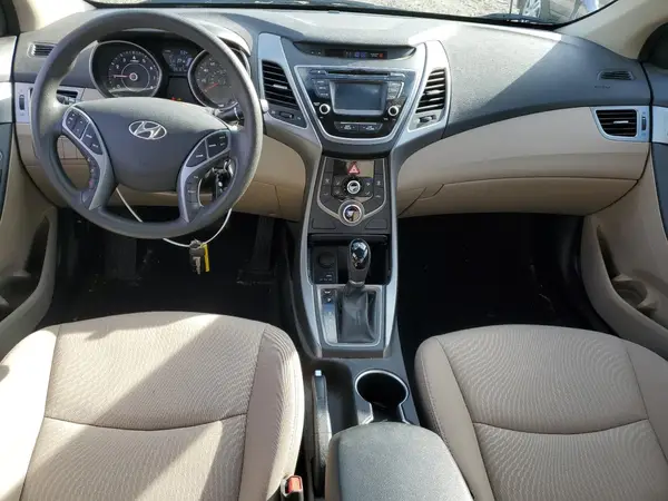 5NPDH4AE8GH789992 2016 HYUNDAI ELANTRA - Image 8
