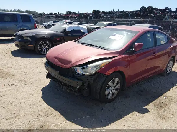 5NPDH4AE8GH791385 2016 HYUNDAI ELANTRA - Image 2