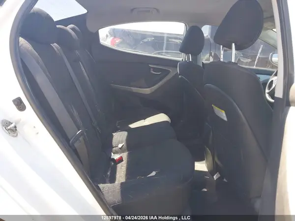 5NPDH4AE8GH792035 2016 HYUNDAI ELANTRA - Image 8