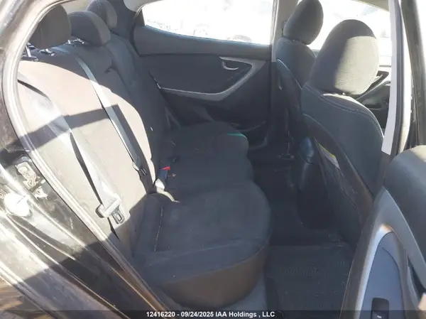 5NPDH4AE8GH792617 2016 HYUNDAI ELANTRA - Image 8