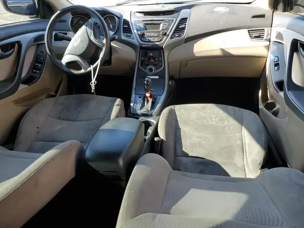 5NPDH4AE8GH793346 2016 HYUNDAI ELANTRA - Image 8