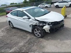 5NPDH4AE8GH795016 2016 HYUNDAI ELANTRA