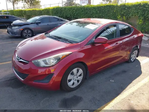 5NPDH4AE8GH795145 2016 HYUNDAI ELANTRA - Image 2