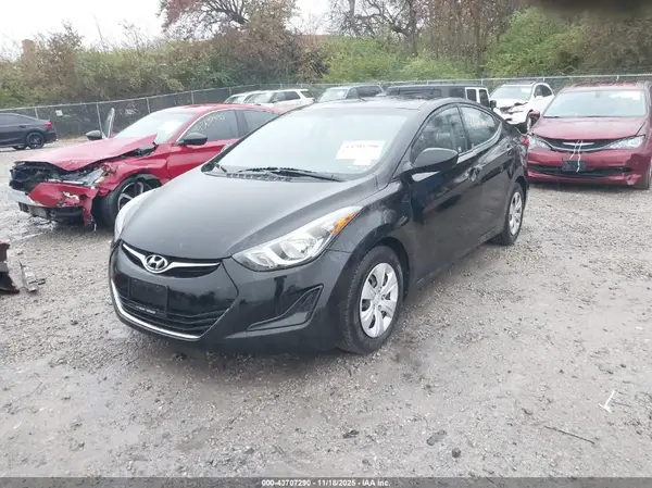 5NPDH4AE8GH796568 2016 HYUNDAI ELANTRA - Image 2