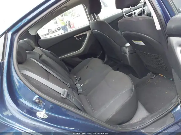 5NPDH4AE8GH797381 2016 HYUNDAI ELANTRA - Image 8