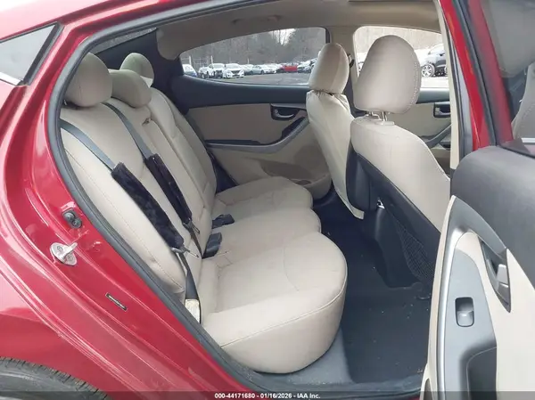 5NPDH4AE8GH798207 2016 HYUNDAI ELANTRA - Image 8