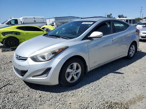 5NPDH4AE9FH644930 2017 HYUNDAI ELANTRA - Image 1