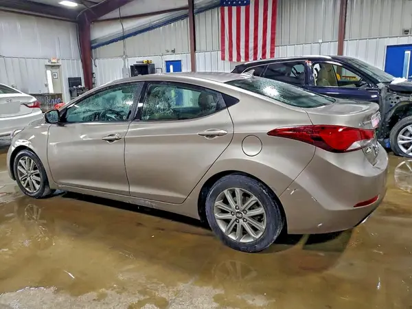 5NPDH4AE9GH653712 2016 HYUNDAI ELANTRA - Image 2