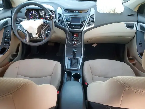 5NPDH4AE9GH653872 2016 HYUNDAI ELANTRA - Image 8