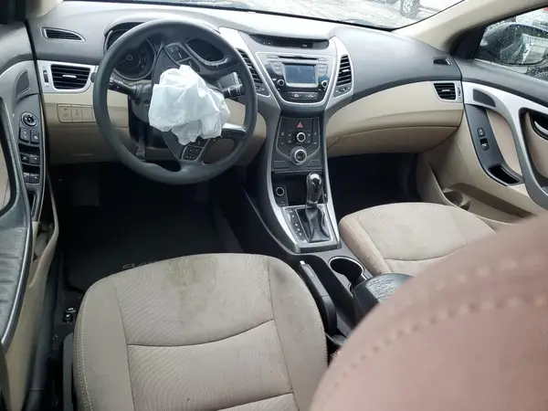 5NPDH4AE9GH656853 2016 HYUNDAI ELANTRA - Image 8