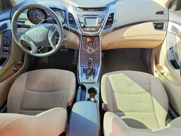 5NPDH4AE9GH657260 2016 HYUNDAI ELANTRA - Image 8